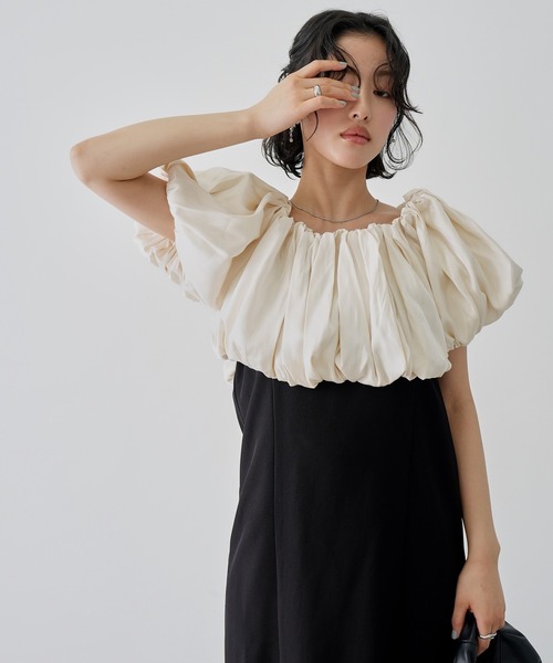 NOGLE(ノグル)の「【NOGLE/ノグル】2wayオフショルフリルワンピース(ワンピース・レディース・グレイッシュベージュ/ブラック系/グレー系・S/M)」の13枚目の写真