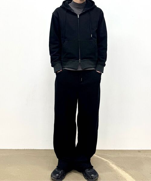 TOFFEE(トフィー)の「セミクロップフードジップアップ (ブラック)(パーカー・メンズ・その他・MEDIUM/LARGE/X-LARGE/SMALL)」の2枚目の写真