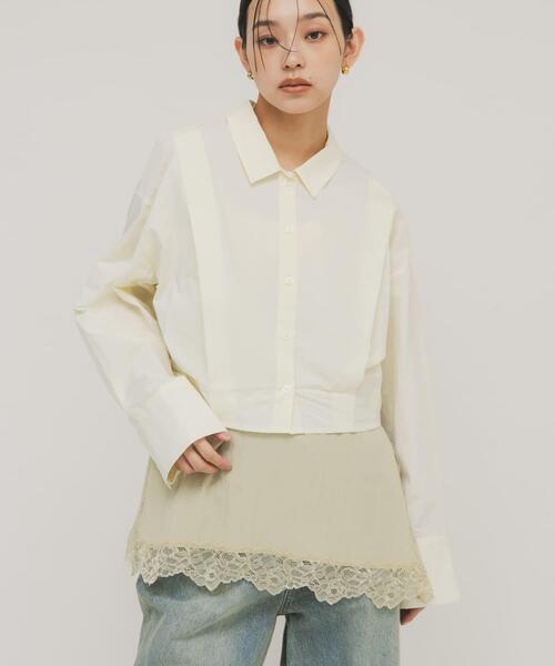 KBF（ケイビーエフ）の「タックヘムクロップドシャツ（シャツ/ブラウス・レディース・アイボリー/ライトブルー/チャコールグレー・ONE）」の5枚目の写真