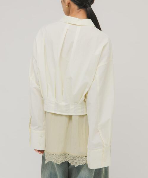 KBF（ケイビーエフ）の「タックヘムクロップドシャツ（シャツ/ブラウス・レディース・アイボリー/ライトブルー/チャコールグレー・ONE）」の7枚目の写真