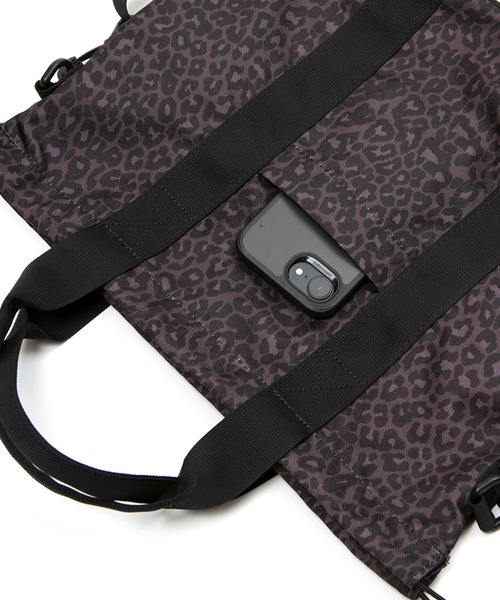 Drifter(ドリフター)の「HANDLE POCKET TOTE/ハンドルポケットトート(ショルダーバッグ・レディース・パープル/ブラック/ピーコックグリーン系/ブラック系その他・FREE)」の12枚目の写真