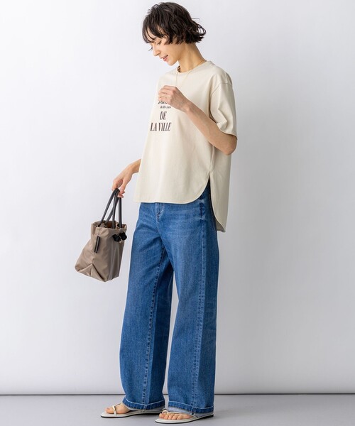 23区 L(ニジュウサンクオオキイサイズ)の「シャツテール ロゴTEE(Tシャツ/カットソー・レディース・グレー系/ダルブルー系/ベージュ系/ホワイト系・46/44)」の17枚目の写真