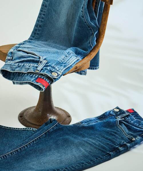 MEN'S MELROSE（メンズメルローズ）の「《別注》【RED CARD TOKYO/レッドカードトーキョー】BASS（デニムパンツ・メンズ・サックスブルー/インディゴブルー・2/3/4）」の21枚目の写真
