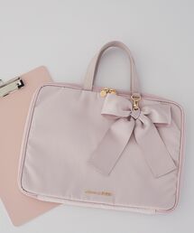 Maison de FLEUR（メゾンドフルール）の「リボンチャーム付きPCケース（PC・タブレットケース）」