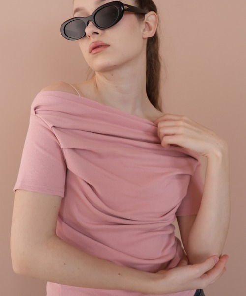 Mili affinity(ミリアフィニティー)の「オフショルギャザータック半袖プルオーバー(Tシャツ/カットソー・レディース・杢グレー/ピンク/オフホワイト・FREE)」の20枚目の写真