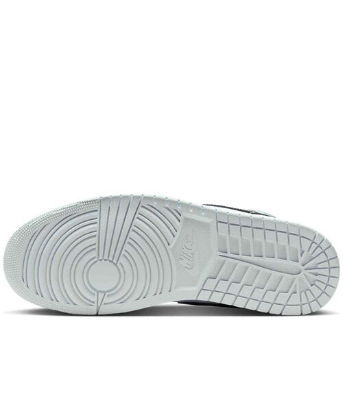 JORDAN BRAND（ジョーダンブランド）の「エア ジョーダン 1 MID メンズシューズ / Air Jordan 1 Mid Men's Shoes DQ8426-002 Black（スニーカー・メンズ・ブラック・26/25.5/25/30/29.5/29/28.5/28/27.5/27/26.5）」の10枚目の写真