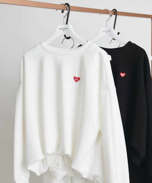 PICCIN PERLA（ピッチンペルラ）の「裾バルーンプルオーバー（Tシャツ/カットソー・レディース・オフホワイト/ブラック・M）」の2枚目の写真