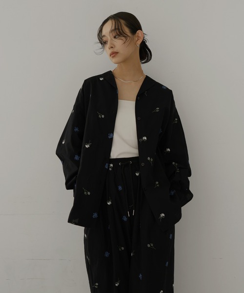 hellam（へラム）の「配色刺繍オープンカラーシャツ（シャツ/ブラウス・レディース・ブラック/ホワイト・FREE）」の11枚目の写真