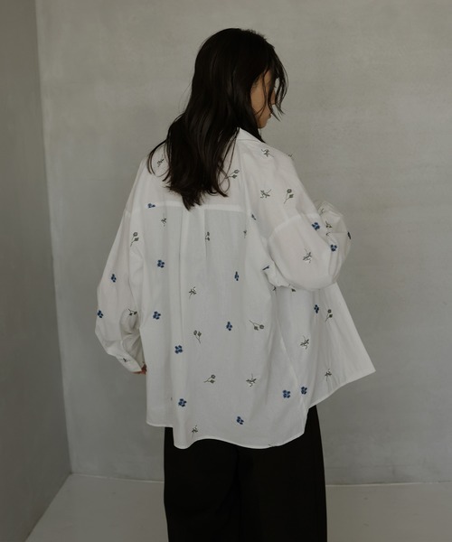 hellam（へラム）の「配色刺繍オープンカラーシャツ（シャツ/ブラウス・レディース・ブラック/ホワイト・FREE）」の20枚目の写真