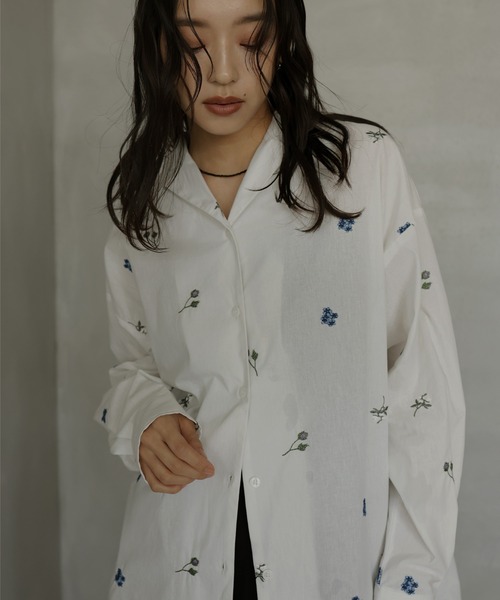 hellam（へラム）の「配色刺繍オープンカラーシャツ（シャツ/ブラウス・レディース・ブラック/ホワイト・FREE）」の21枚目の写真