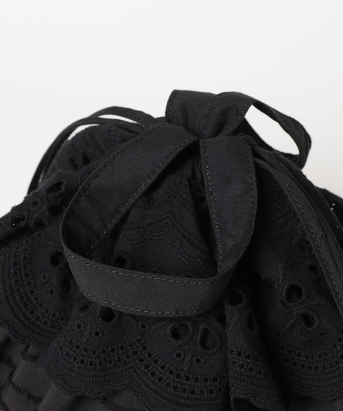 LOWRYS FARM（ローリーズファーム）の「フリルキンチャクＢＡＧ 656172（ハンドバッグ・レディース・ホワイト/ブラック・FREE）」の5枚目の写真