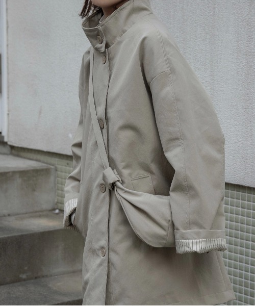 lawgy（ラウジー）の「bag set sleeve stripe trench coat / バッグセットスリーブストライプトレンチコート（トレンチコート・レディース・チャコール/ベージュ・FREE）」の22枚目の写真