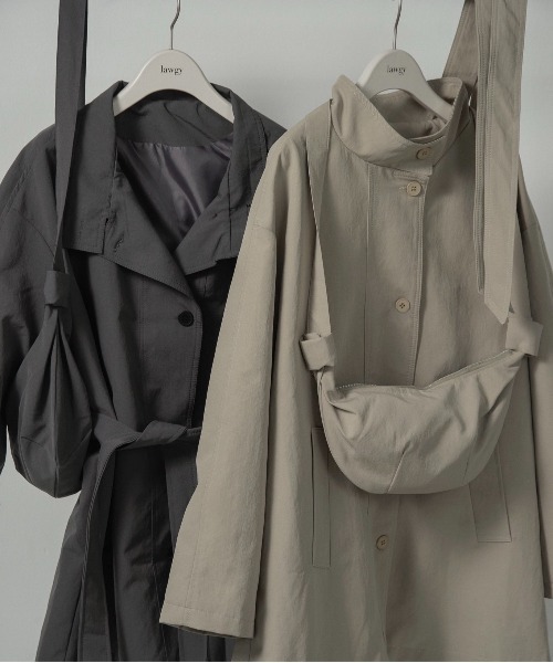 lawgy（ラウジー）の「bag set sleeve stripe trench coat / バッグセットスリーブストライプトレンチコート（トレンチコート・レディース・チャコール/ベージュ・FREE）」の9枚目の写真