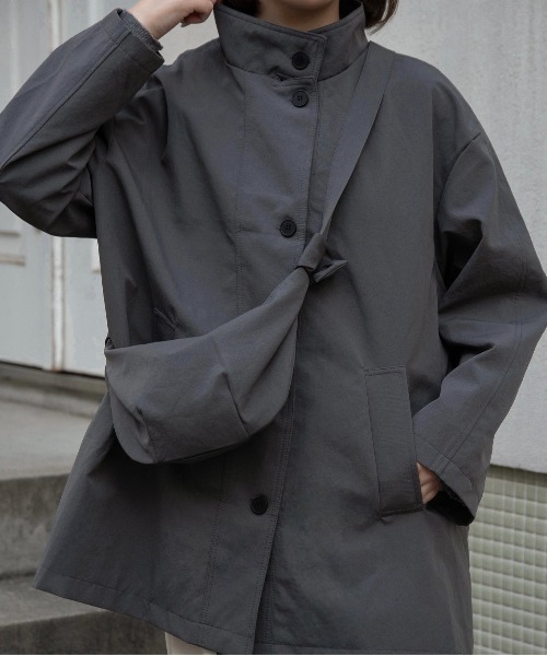 lawgy（ラウジー）の「bag set sleeve stripe trench coat / バッグセットスリーブストライプトレンチコート（トレンチコート・レディース・チャコール/ベージュ・FREE）」の13枚目の写真