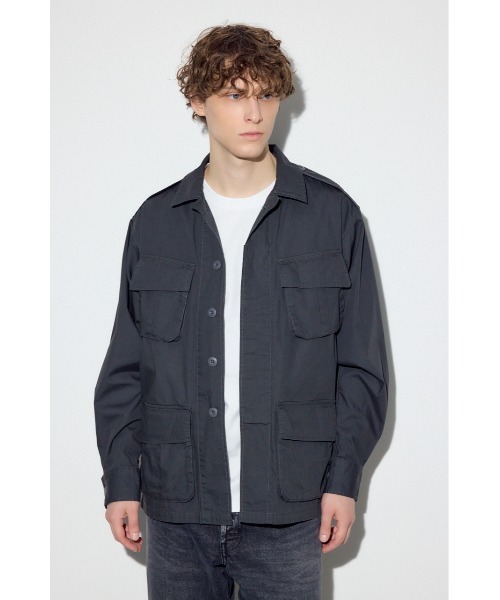 AZUL by moussy（アズールバイマウジー）の「ファティーグJK（ミリタリージャケット・メンズ・カーキ/ベージュ/ライトブラック・MEDIUM/LARGE）」の6枚目の写真