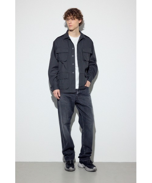 AZUL by moussy（アズールバイマウジー）の「ファティーグJK（ミリタリージャケット・メンズ・カーキ/ベージュ/ライトブラック・MEDIUM/LARGE）」の7枚目の写真