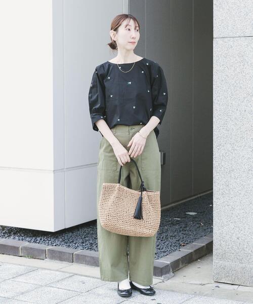 ITEMS URBANRESEARCH（アイテムズ アーバンリサーチ）の「ストレートベイカーパンツ（その他パンツ・レディース・ベージュ/カーキ・FREE）」の7枚目の写真