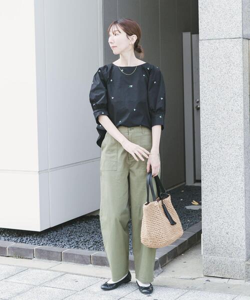 ITEMS URBANRESEARCH（アイテムズ アーバンリサーチ）の「ストレートベイカーパンツ（その他パンツ・レディース・ベージュ/カーキ・FREE）」の9枚目の写真