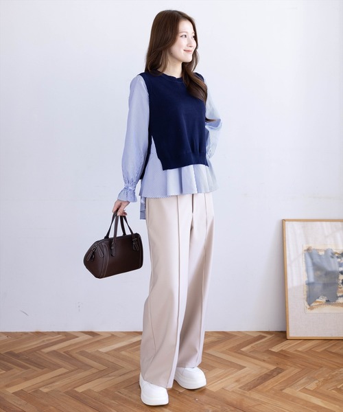 CLEAR BASIC（クリアベーシック）の「ニットベスト＆裾フリルブラウスセット[オフィスカジュアル レイヤード]≪新作≫（シャツ/ブラウス・レディース・ブラック/グレー/ネイビー・F）」の22枚目の写真