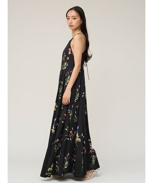 SNIDEL（スナイデル）の「【WEB限定00サイズあり】ボタニカルパターンキャミワンピース（ワンピース・レディース・イエロー/ベージュ/ブラック・0/1/00）」の7枚目の写真