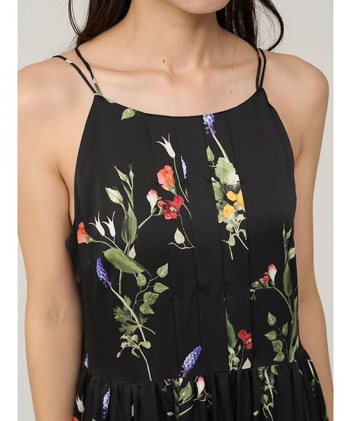 SNIDEL（スナイデル）の「【WEB限定00サイズあり】ボタニカルパターンキャミワンピース（ワンピース・レディース・イエロー/ベージュ/ブラック・0/1/00）」の10枚目の写真