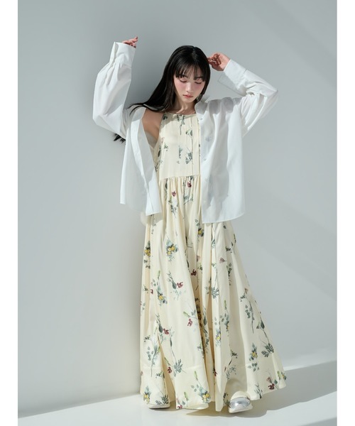 SNIDEL（スナイデル）の「【WEB限定00サイズあり】ボタニカルパターンキャミワンピース（ワンピース・レディース・イエロー/ベージュ/ブラック・0/1/00）」の3枚目の写真