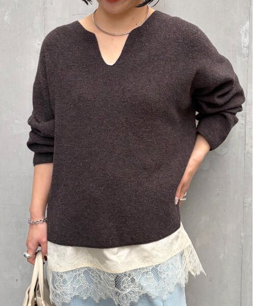 Jena espace merveilleux（ジェナ　エスパスメルヴェイユ）の「【シンプルコーデを格上げ】レースキャミソール（シャツ/ブラウス・レディース・アイボリー/ブラック・FREE）」の8枚目の写真