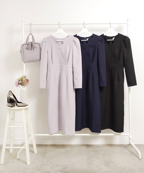 Liala×PG（リアラバイピージー）の「スカラップ カシュクール ワンピース Liala×PG（ワンピース・レディース・ライトグレー・M/S）」の2枚目の写真