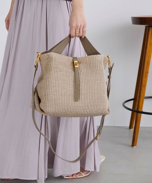 VIOLAd'ORO（ヴィオラドーロ）の「【VIOLAd'ORO】ラフィア調2WAYレザー金具付きショルダーバッグ-SANDRO（ショルダーバッグ・レディース・ブラウン/サンドベージュ・FREE）」の3枚目の写真