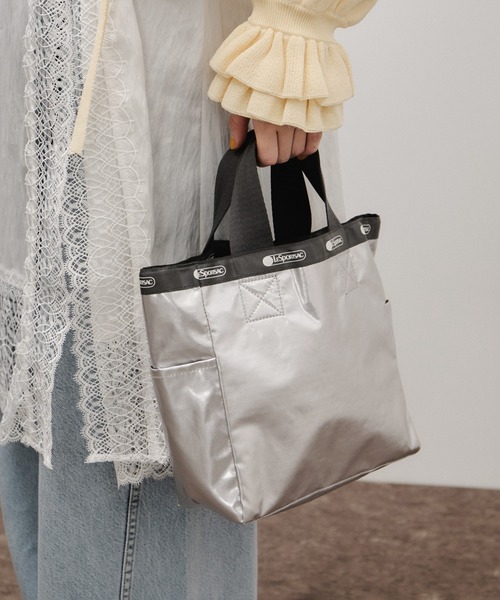 LeSportsac(レスポートサック)の「【LeSportsac for ADAM ET ROPE'】Exclusive Med Reversible Tote(トートバッグ・レディース・シルバー・FREE)」の12枚目の写真