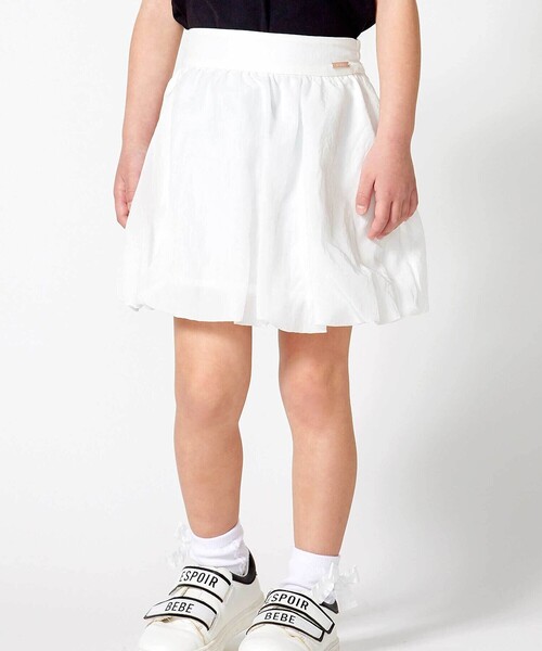 BeBe（ベベ）の「シアータフタバルーンスカート(100~160cm)（スカート・キッズ・ホワイト/ブルー・140cm/130cm/150cm/120cm）」の2枚目の写真