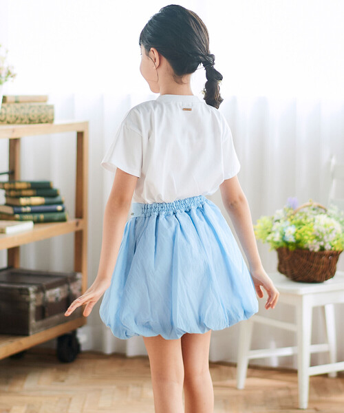 BeBe(ベベ)の「シアータフタバルーンスカート(スカート・キッズ・ホワイト/ブルー・140cm/130cm/150cm/120cm)」の5枚目の写真