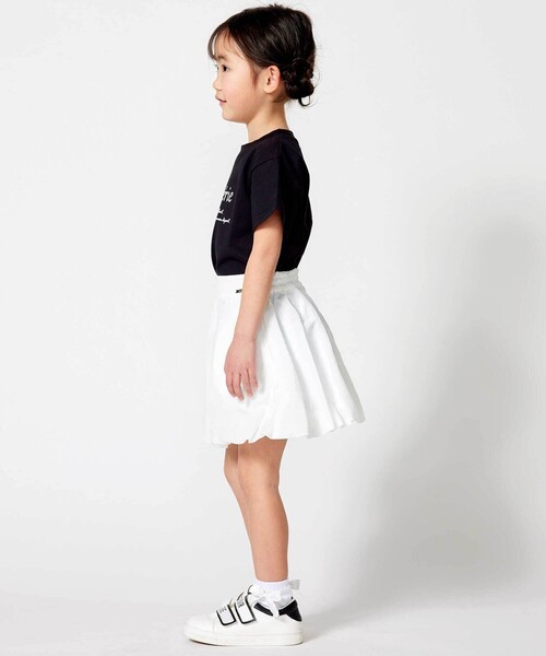 BeBe(ベベ)の「シアータフタバルーンスカート(スカート・キッズ・ホワイト/ブルー・140cm/130cm/150cm/120cm)」の7枚目の写真