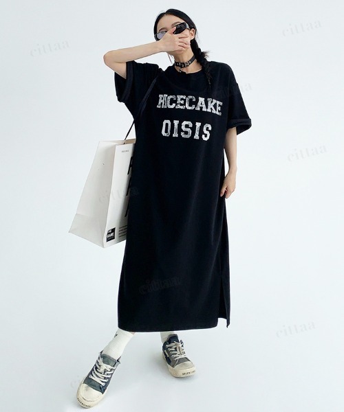 Dalfwin（ダールフィン）の「韓国ファッション RICECAKEかすれロゴロング丈半袖Tシャツワンピース（ワンピース・レディース・ブラック/グレー・FREE）」の5枚目の写真