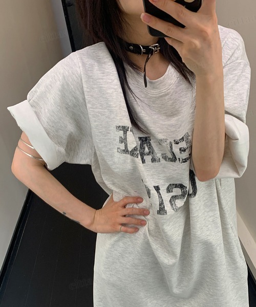 Dalfwin（ダールフィン）の「韓国ファッション RICECAKEかすれロゴロング丈半袖Tシャツワンピース（ワンピース・レディース・ブラック/グレー・FREE）」の10枚目の写真