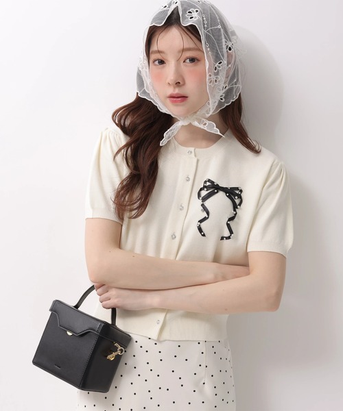 Rirandture(リランドチュール)の「ハーフスリーブリボン刺繍カーデプルオーバー(ニット/セーター・レディース・オフホワイト/ライトイエロー/ライトブルー/ネイビー/ピンク系その他5・2)」の2枚目の写真