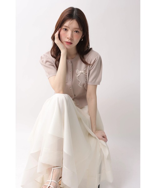 Rirandture(リランドチュール)の「ハーフスリーブリボン刺繍カーデプルオーバー(ニット/セーター・レディース・オフホワイト/ライトイエロー/ライトブルー/ネイビー/ピンク系その他5・2)」の6枚目の写真