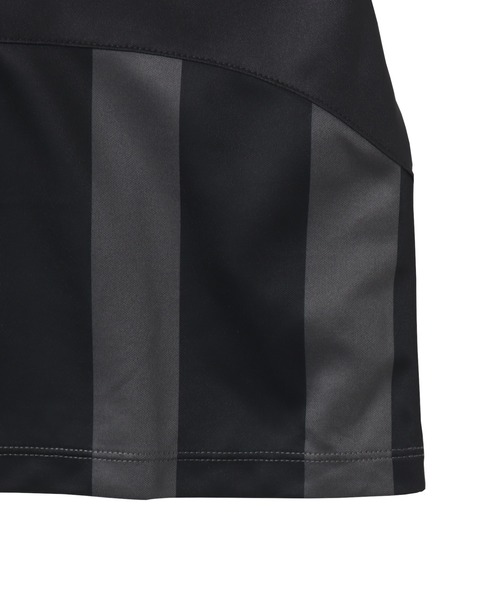 NIKE(ナイキ)の「NIKE AS WMNS NSW STREET OS SS STRP JSY / ナイキ ウィメンズ NSW ストリート OS STRP JSY SS トップ 【SP】(ジャージ・レディース・ブラック・S/M/L)」の6枚目の写真