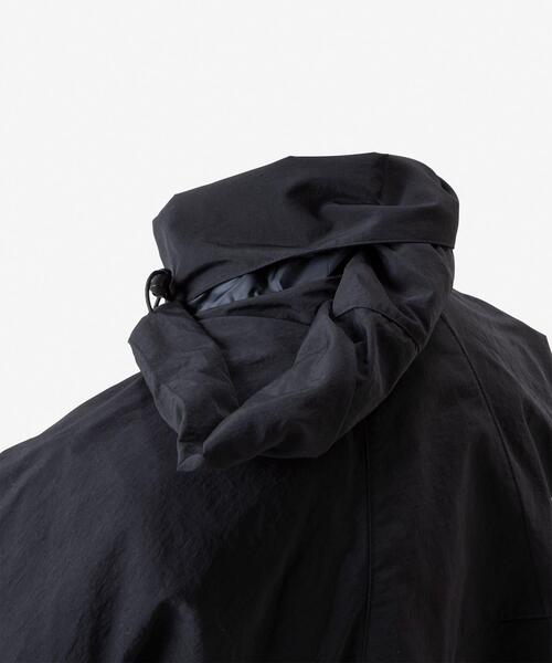 THE NORTH FACE（ザノースフェイス）の「THE NORTH FACE　VERSATILE BLOUSON（ナイロンジャケット・メンズ・グレー/チャコールグレー/ブラック・MEDIUM/LARGE）」の13枚目の写真