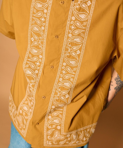 Subciety(サブサエティ)の「Embroidery bandanna shirt(シャツ/ブラウス・メンズ・マスタード/ホワイト/ブラック・X-LARGE/LARGE/MEDIUM/SMALL)」の18枚目の写真