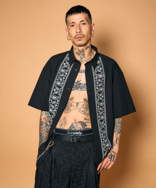 Subciety(サブサエティ)の「Embroidery bandanna shirt(シャツ/ブラウス・メンズ・マスタード/ホワイト/ブラック・X-LARGE/LARGE/MEDIUM/SMALL)」の14枚目の写真