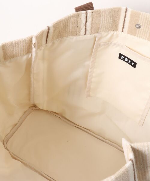 ROXY（ロキシー）の「ROXY SURF SALT&SUN TOTE BAG トートバッグ 【2026年夏モデル】/ロキシーストライプバッグ（トートバッグ・レディース・ホワイト/ネイビー/オレンジ・FREE）」の4枚目の写真