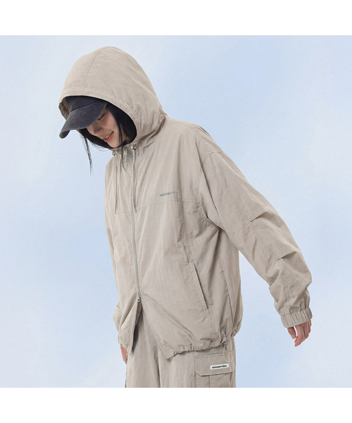 MASMARULEZ APPAREL(マスマルールズ アパレル)の「Essential Two Way Light Windbreaker_Light Gray(ナイロンジャケット・レディース・ライトグレー・ONE SIZE)」の1枚目の写真