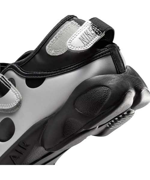 NIKE(ナイキ)の「NIKE ナイキ W AIR RIFT ウィメンズ エア リフト WIR1226 001BLACK/BLACK(スニーカー・メンズ・シルバー・26.0cm/25.0cm/24.0cm/23.0cm/22.0cm/27.0cm)」の2枚目の写真