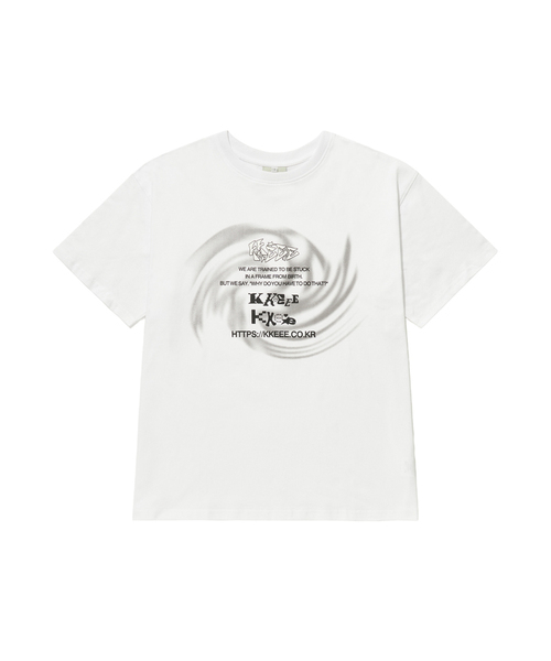 KKEEE(ケーケーイーイー)の「ロゴサークルオーバーサイズ半袖Tシャツ(2カラー)(Tシャツ/カットソー・レディース・ホワイト/ブラック・M/XL)」の1枚目の写真
