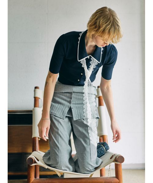 SNIDEL(スナイデル)の「レースボウタイニットプルオーバー(ニット/セーター・レディース・ネイビー/ベージュ/アイボリー・F)」の5枚目の写真