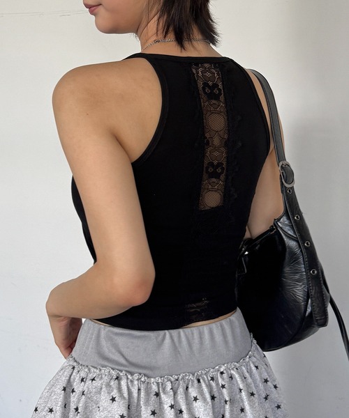 lilful(リルフル)の「【26年春夏新作】【カップ付き】バックレースデザイン Uネック クロップドタンクトップ(タンクトップ・レディース・ホワイト/ブラック/グレー・F)」の17枚目の写真