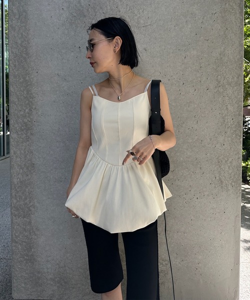 Ameri（アメリ）の「MEDI RIB BALLOON HEM CAMI TOP（キャミソール・レディース・ブラック/アイボリー/クリーム・FREE）」の6枚目の写真
