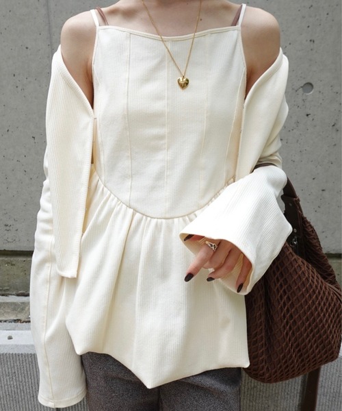 Ameri（アメリ）の「MEDI RIB BALLOON HEM CAMI TOP（キャミソール・レディース・ブラック/アイボリー/クリーム・FREE）」の15枚目の写真