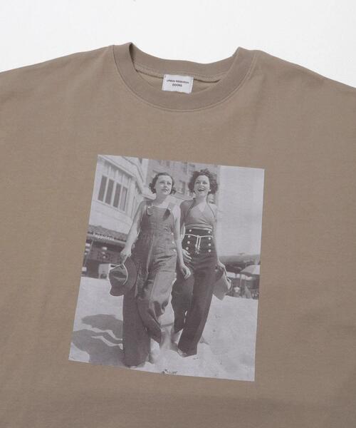 URBAN RESEARCH DOORS(アーバンリサーチドアーズ)の「『スタッフ企画』フォトプリントオーバーTシャツ(Tシャツ/カットソー・レディース・オフホワイト/モカ・FREE)」の17枚目の写真